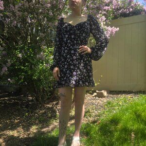 Floral mini dress with sheer puffed long sleeves